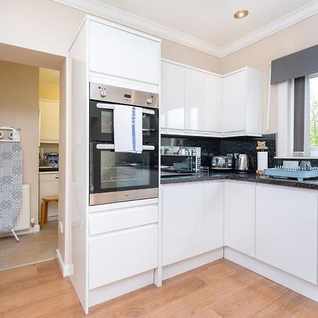 New Four Bedroom House - All Rooms Ensuite Stirling Eksteriør billede