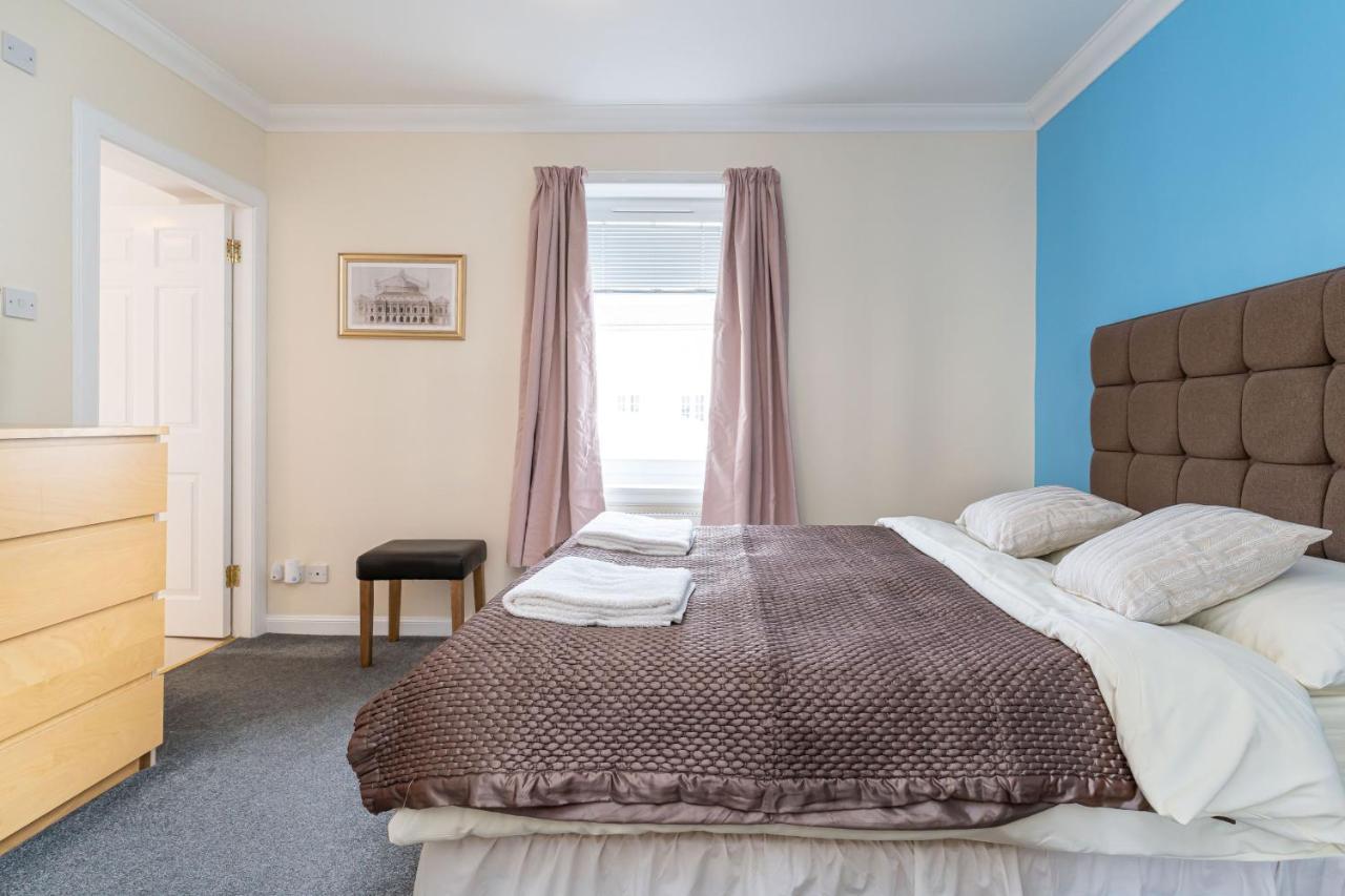 New Four Bedroom House - All Rooms Ensuite Stirling Eksteriør billede