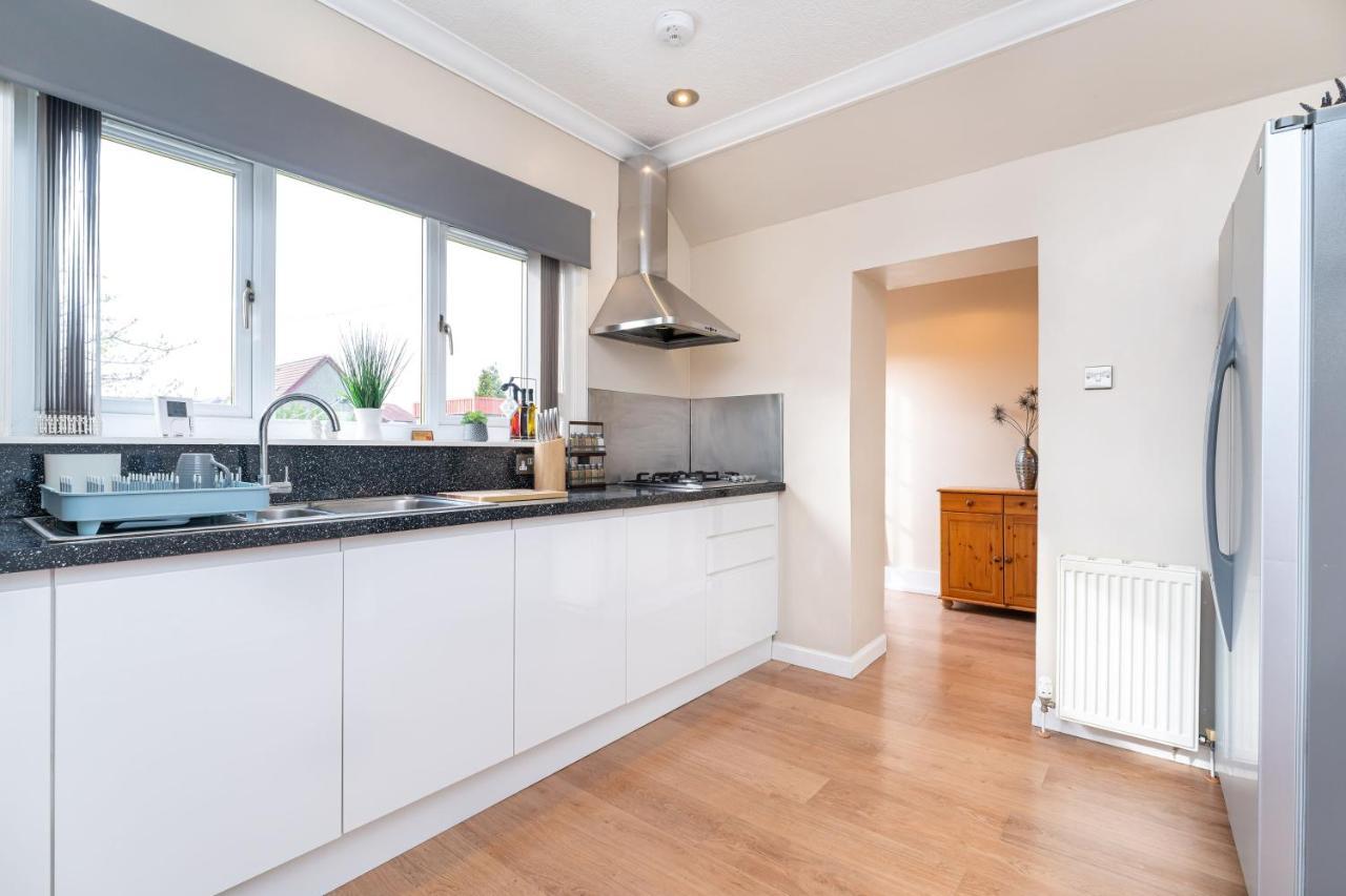 New Four Bedroom House - All Rooms Ensuite Stirling Eksteriør billede