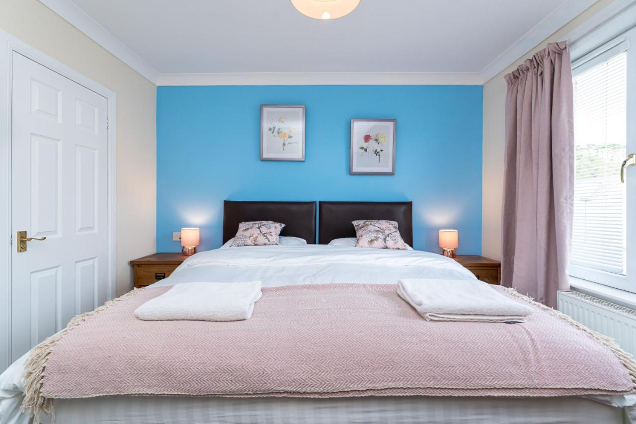 New Four Bedroom House - All Rooms Ensuite Stirling Eksteriør billede